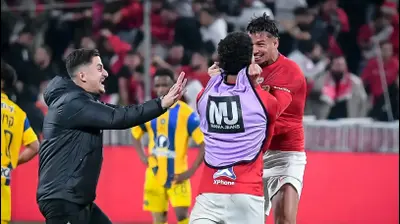 צ'יקו, פלקאו שחקני הפועל תל אביב חוגגים. אריאל שלום