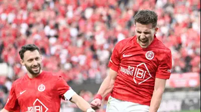 רוי קורין, הפועל תל אביב. ברני ארדוב