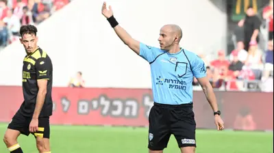 נאאל עודה שופט כדורגל. ברני ארדוב