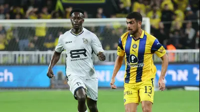 רז שלמה שחקן מכבי תל אביב לפני זה טורבו שחקן מכבי בני ריינה. אודי ציטיאט