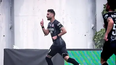 אלון תורג'מן שחקן הפועל חיפה חוגג שער. אריאל שלום