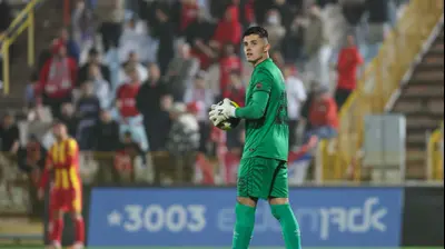 קרול ניימצ'יצקי שוער מ.ס. אשדוד. לירון מולדובן 