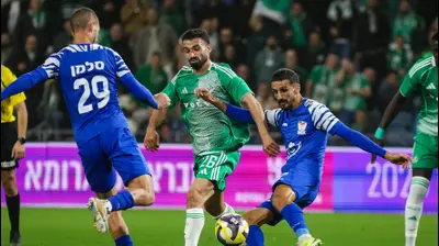 מיכאל אוחנה, שחקן מכבי חיפה. קובי אליהו