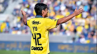 דור פרץ שחקן מכבי תל אביב. אריאל שלום