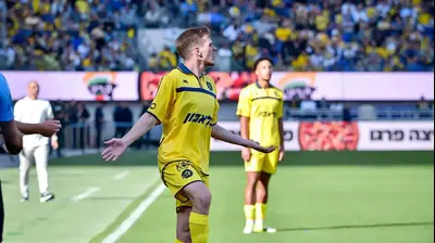 אמיר סהיטי שחקן מכבי תל אביב. אריאל שלום