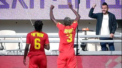 איברהים דיאקיטה שחקן מ.ס. אשדוד חוגג שער. אריאל שלום