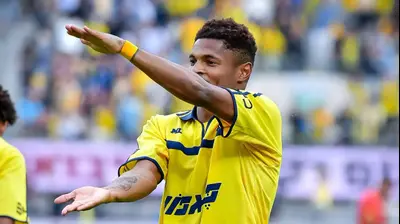 שחקן מכבי תל אביב, הליו וארלה. אריאל שלום