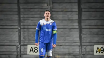 שחקן עירוני קרית שמונה אריאל שרצקי חוגג. ברני ארדוב