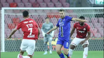 שחקן הפועל פתח תקוה, מארק קוסטה. דני מרון