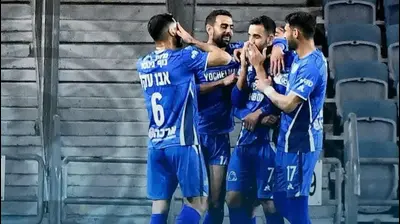 שחקני עירוני טבריה חוגגים. עירוני טבריה,אתר רשמי