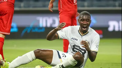 כריסט טייהי שחקן מכבי בני ריינה. קובי אליהו