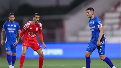 גיא חדידה שחקן עירוני טבריה מול מוסטפא שייח' יוסף שחקן בני סכנין. מאור אלקסלסי