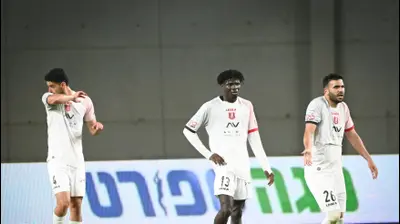 שחקני הפועל ירושלים מאוכזבים. ברני ארדוב
