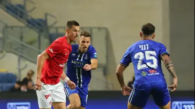 אנדריאן קרייב שחקן הפועל תל אביב נגד הפועל פתח תקוה. אודי ציטיאט