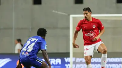 צ'יקו שחקן הפועל תל אביב נגד הפועל פתח תקוה. אודי ציטיאט