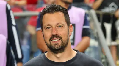 עומר פרץ מאמן הפועל פתח תקוה נגד הפועל תל אביב. אודי ציטיאט