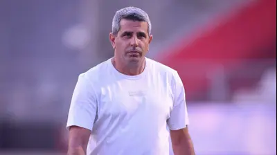 שרון מימר מאמן אשדוד מול בני סכנין. מאור אלקסלסי