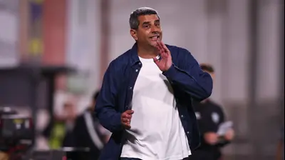 שרון מימר מאמן אשדוד מול בני סכנין. מאור אלקסלסי