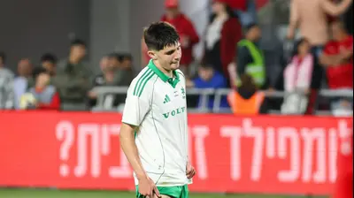 אדם גרימברג שחקן מכבי חיפה מאוכזב. קובי אליהו