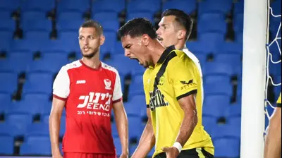 בסאם זערורה שחקן מכבי נתניה. ברני ארדוב