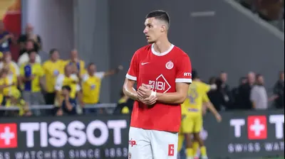 אנדריאן קרייב שחקן הפועל תל אביב בדרבי. אודי ציטיאט
