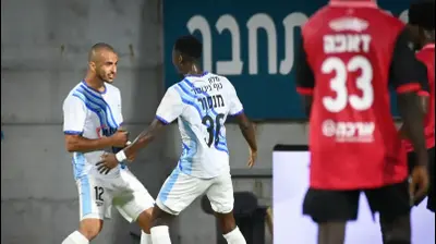 שחקני עירוני טבריה חוגגים מול הפועל ירושלים. ברני ארדוב