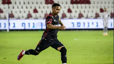 שחקן הפועל באר שבע ז'ואאו ויקטור. קובי אליהו