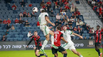 אנדריה נובאקוביץ', חלוץ מכבי חיפה. קובי אליהו