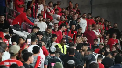 מהומה ביציע בין אוהדי הפועל באר שבע לאוהדי הפועל ירושלים. ברני ארדוב
