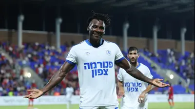 חוסה קורטס שחקן מכבי פתח תקוה חוגג שער. אודי ציטיאט