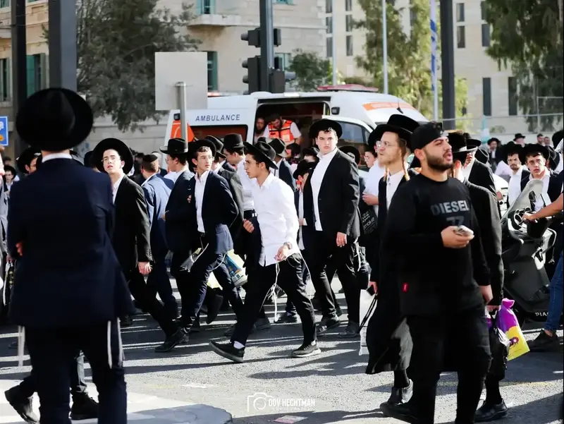 תיעוד מהרבבות בדרך לעצרת ״זעקת התורה״