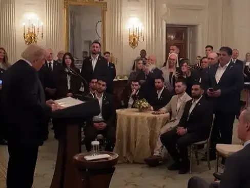 "אתם גיבורים": משלחת שורדי שבי נפגשה עם הנשיא טראמפ