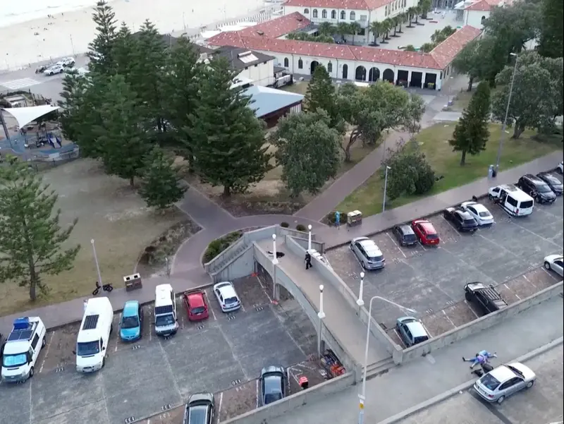 המחבלים במהלך אירוע פיגוע ירי בחוף בונדי, סידני, אוסטרליה, 14 בדצמבר 2025