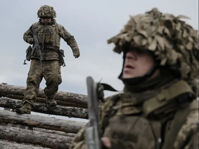 חיילים מצבא אוקראינה בעיירה סיברסק, 21 בינואר 2025