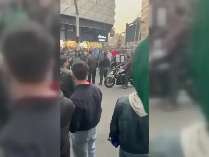 מחאות על צניחת ערך המטבע, איראן