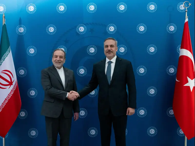 טורקיה במאמץ למנוע מלחמה: "ישראל משכנעת את ארה"ב לתקוף"