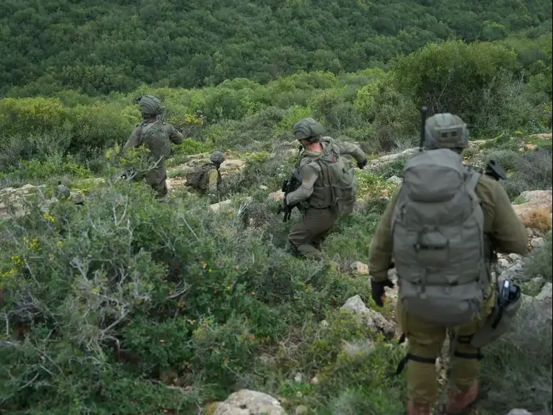 הלחץ על חיזבאללה גובר; כ"ץ שוקל פינוי אזרחים לבנונים