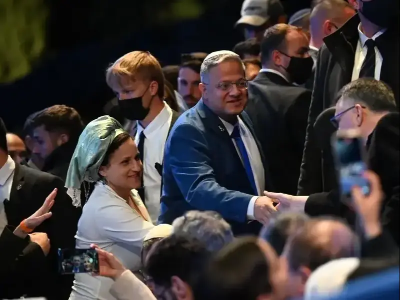 איתמר בן גביר ורעייתו בטקס הדלקת המשואות, ערב יום העצמאות ה-78, 21 באפריל 2026