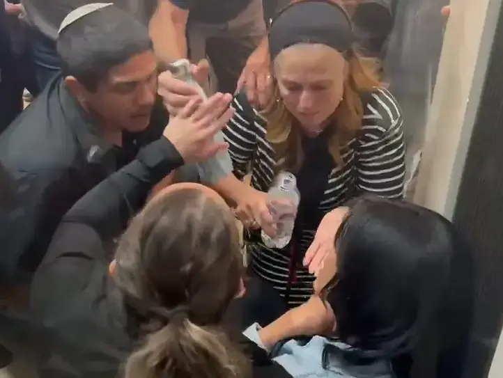 מהומה בזמן דיון בעתירה בדרישה להקים ועדת חקירה ממלכתית לאירועי 7 באוקטובר, ביהמ"ש העליון, 23 באפריל 2026