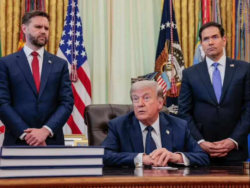 טראמפ נערך להארכת המצור הכלכלי על איראן