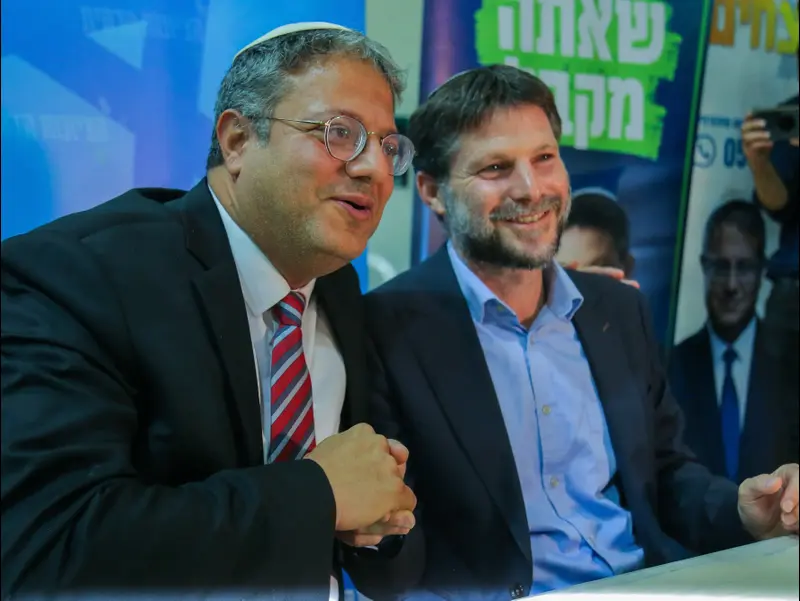 פוליטיקה של הצהרות מתלהמות: הבייס מנצח את ההסברה
