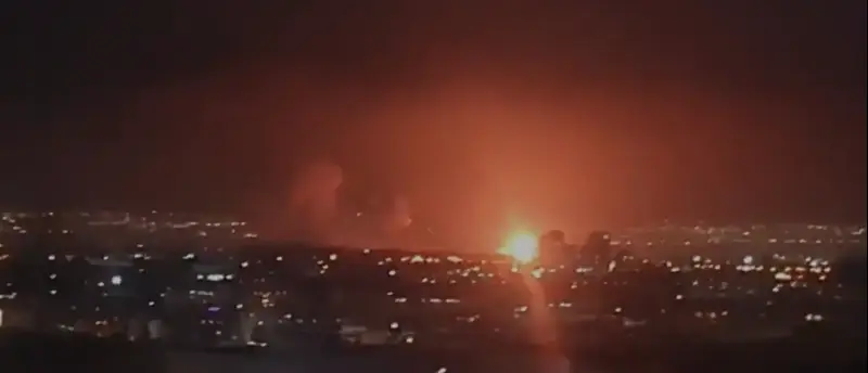 דיווחים על פיצוצים במערב טהרן. 3 במרץ 2026