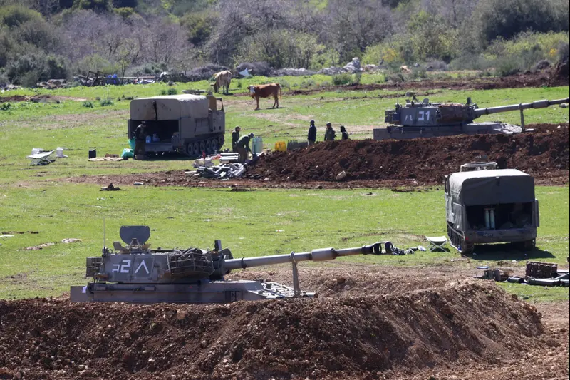 טנקים וכלי רכב לאורך הגבול הישראלי עם לבנון, 8 במרץ 2026