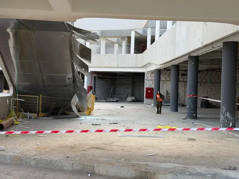 זירת נפילה באתר בניה, יהוד, 9 במרץ 2026