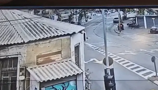 רגע פגיעת הרסיס, תל אביב