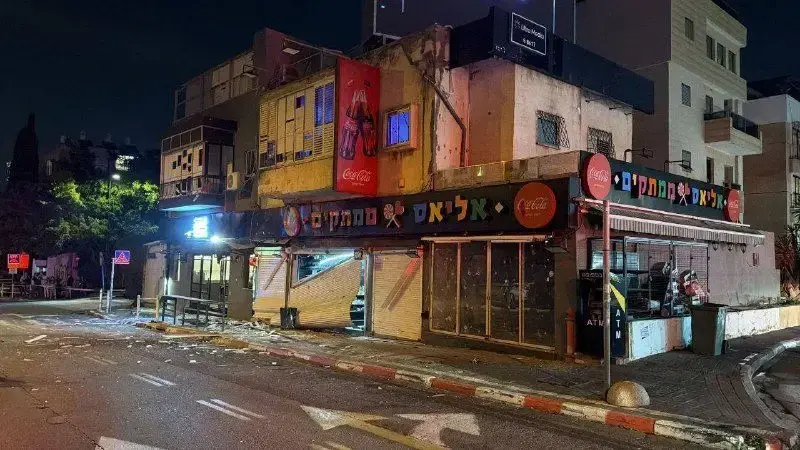 נזק בגבעתיים בעקבות שיגור מאיראן. 28/03/2026