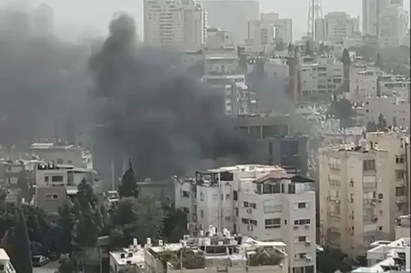 זירת נפילה ,גבעתיים, 4 באפריל 2026