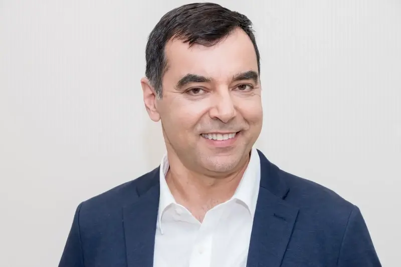 מובילאיי בטלטלה: אמנון שעשוע פורש מניהול אחרי 26 שנה
